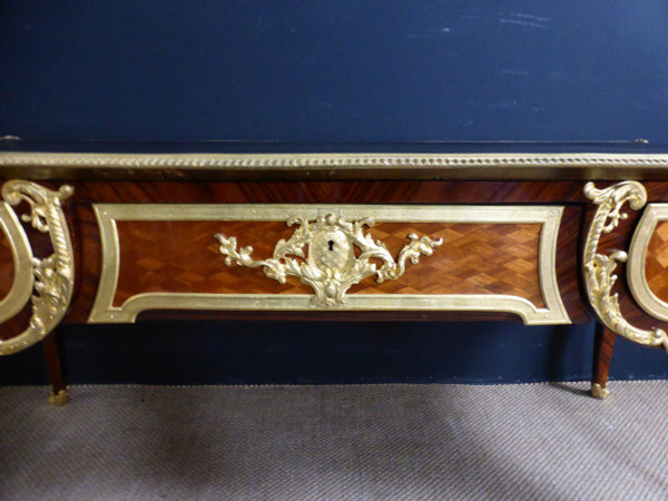 Les Espagnolettes Louis XV style desk