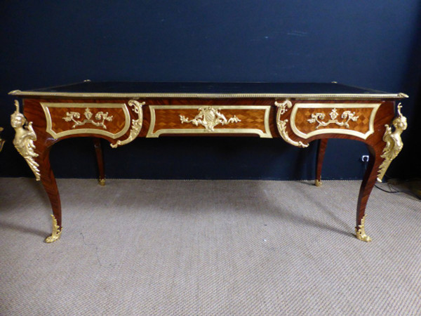 Les Espagnolettes Louis XV style desk