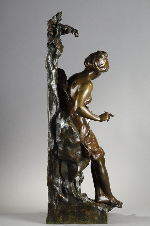 "Memoria" sculpture in patinated bronze, signed Emile Louis Picault, late 19th century