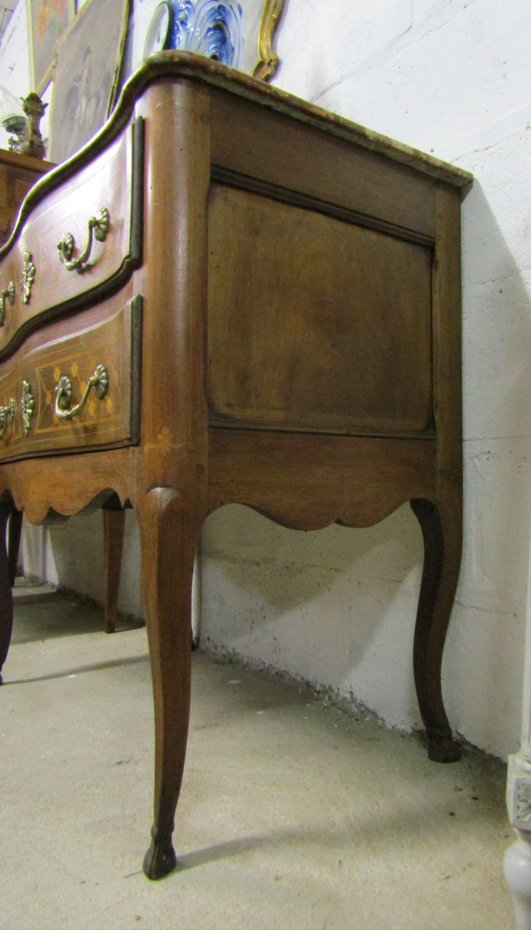 small chest of drawers