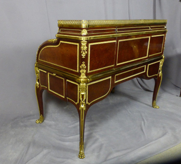 Cylinder desk 19th century after Jean-Henri Riesener