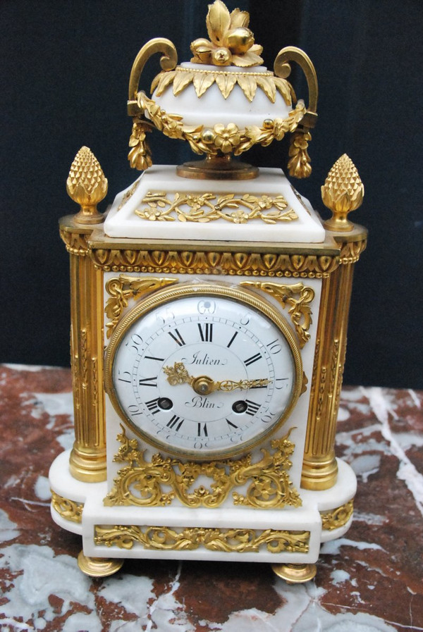 Marble and bronze clock, Louis XVI period