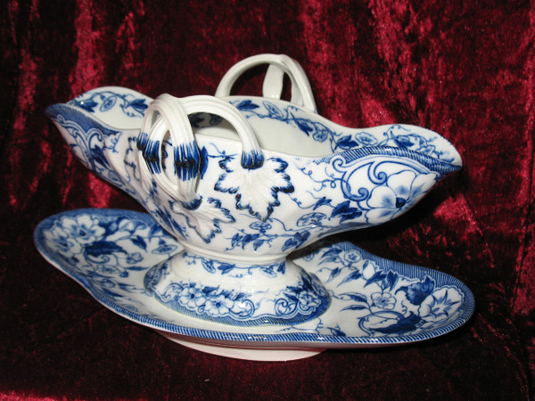 Creil and Montereau earthenware dinner service, Flora décor, 19th century