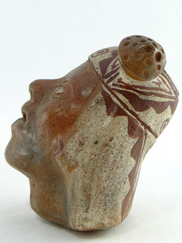 Pérou, Culture Mochica, Ancien Vase Portrait Figurant Une Tête Masculine.