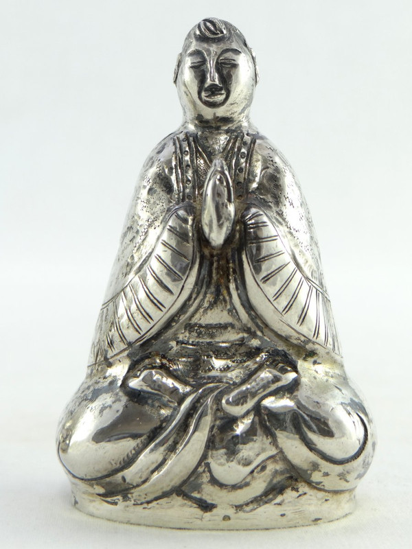 Chine, Milieu Du XXème Siècle, Paire De Salières En Argent Figurant Des Bodhisattva.