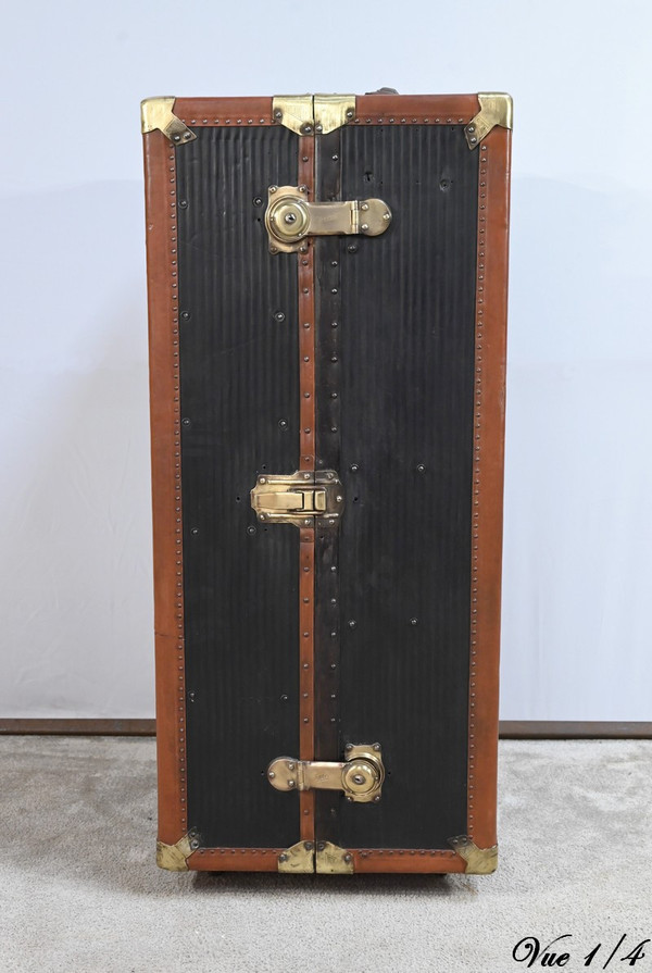 Secretary trunk, mahogany interior, stamped Innovation - 1900