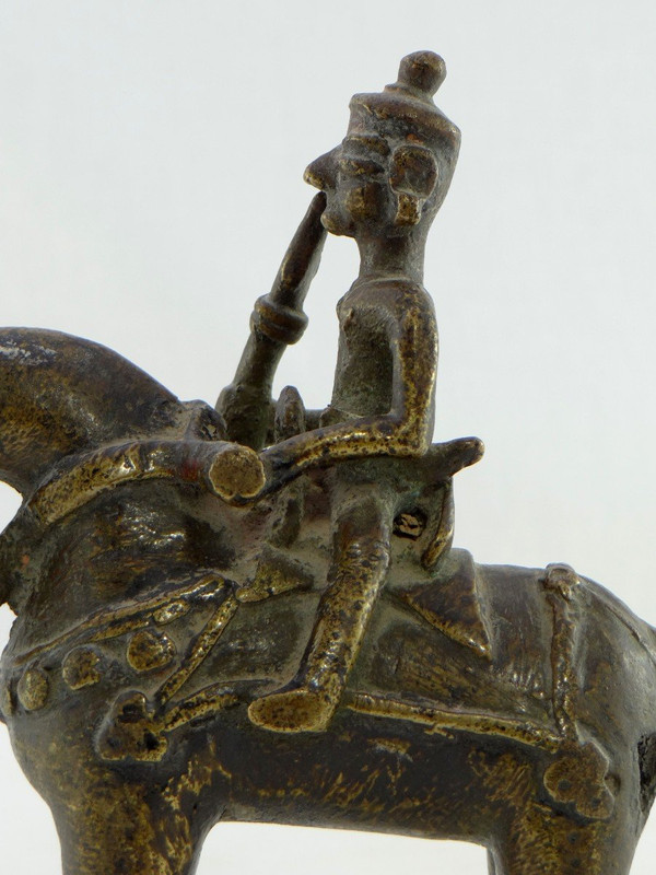 India, XIXth Century, Bronze Statuette Depicting A Divinity On Horseback.