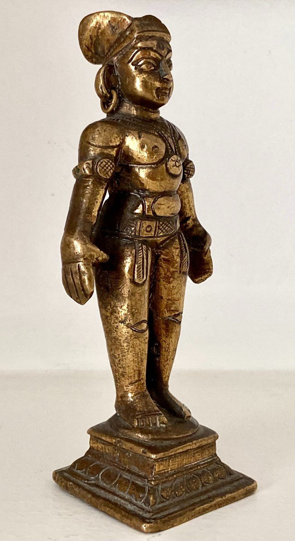 Indien, 1920er/1930er Jahre, Marapachi-Fruchtbarkeitspuppe aus Bronze.