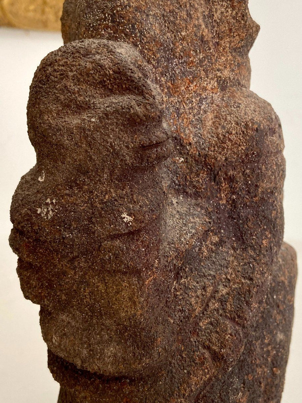 Mali, Peuple Dogon, Sculpture En Pierre Maternité.