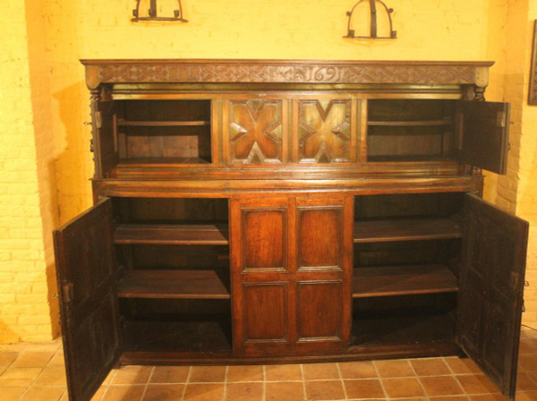 English Buffet Period James II 17 ° Century In Oak