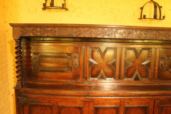 English Buffet Period James II 17 ° Century In Oak