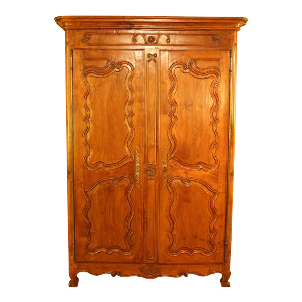 Louis XV Wardrobe In Walnut 18 ° Century