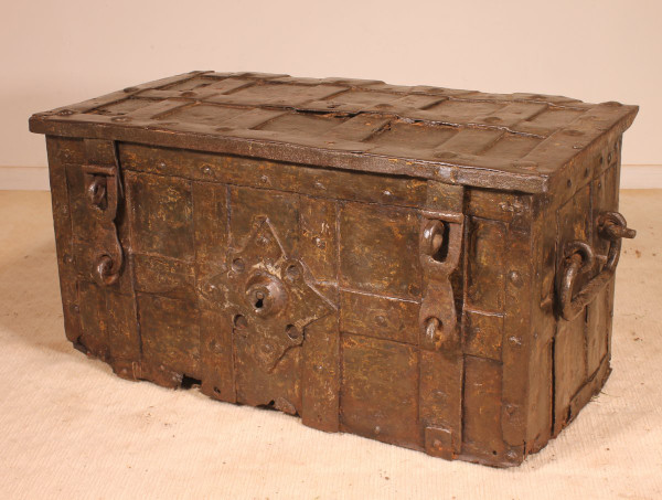 Nuremberg 17th Century Wrought Iron Chest