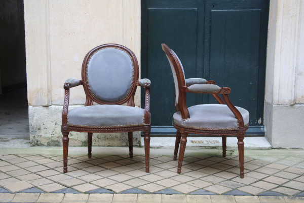 Paire de fauteuils d'époque Louis XVI.