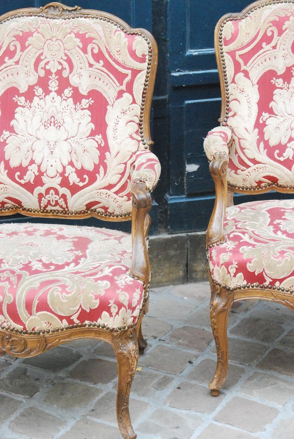 Paire De Larges Fauteuils à La Reine époque Régence XVIIIe siècle