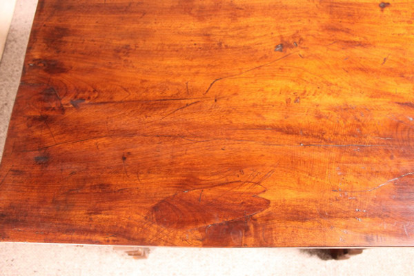 17th Century Spanish Table In Walnut