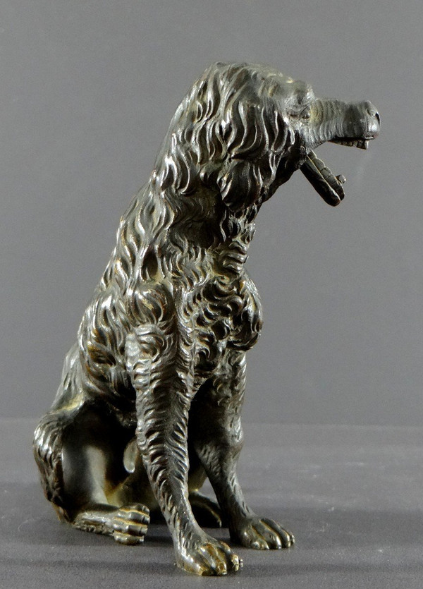 Frankreich, frühes 20. Jahrhundert, Hundestatuette aus Bronze mit beweglichem Kiefer.