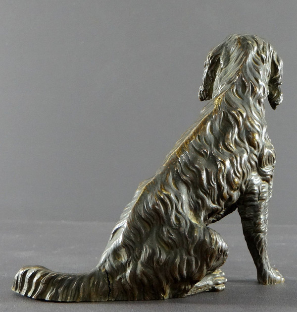 Frankreich, frühes 20. Jahrhundert, Hundestatuette aus Bronze mit beweglichem Kiefer.