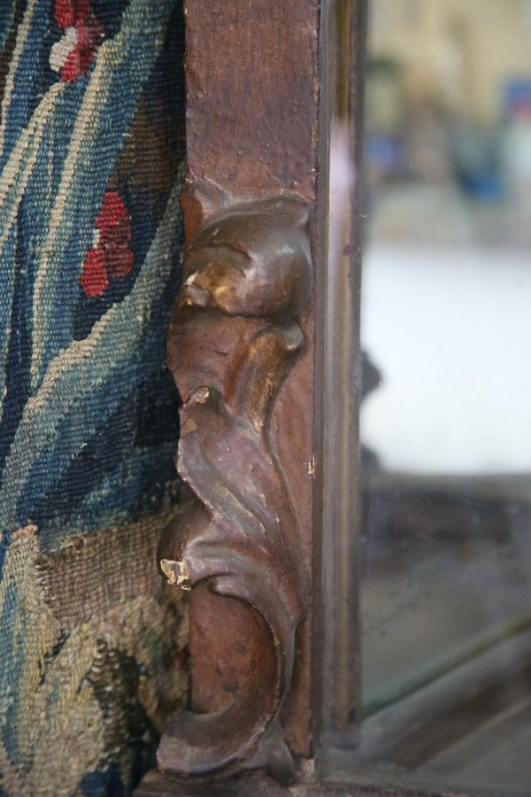 Lacquered wood display case, Italian work, 18th century.