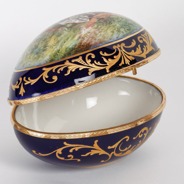 Limoges Porcelain Jewelry Box