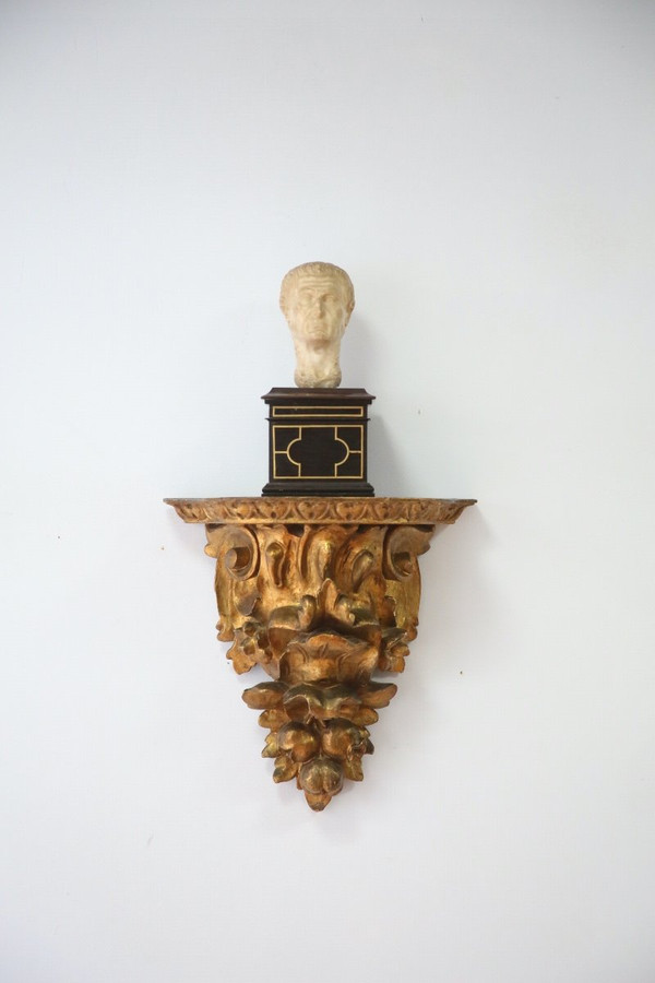 Wall console in carved and gilded wood in the Baroque style, Spain, early 20th century