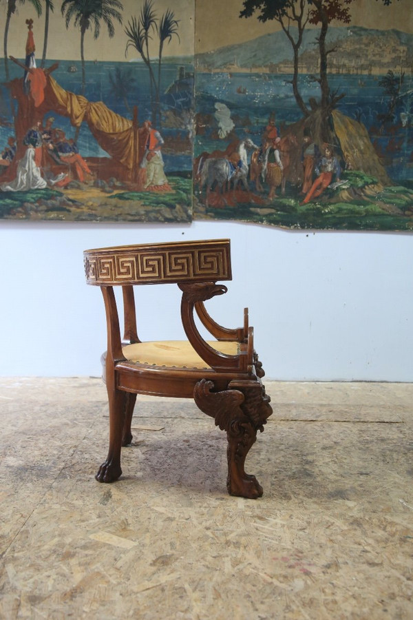 Fauteuil de bureau de style néogrec en noyer, Travail italien vers 1870