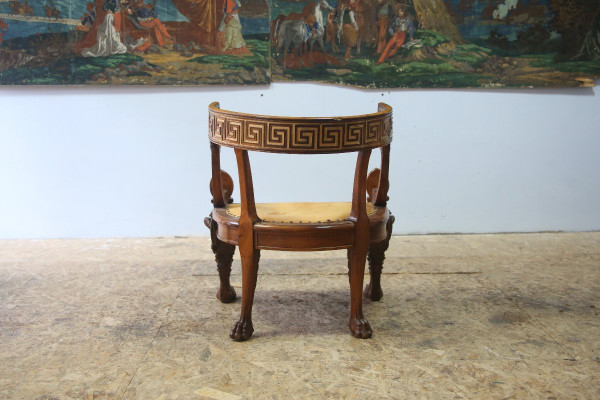 Fauteuil de bureau de style néogrec en noyer, Travail italien vers 1870