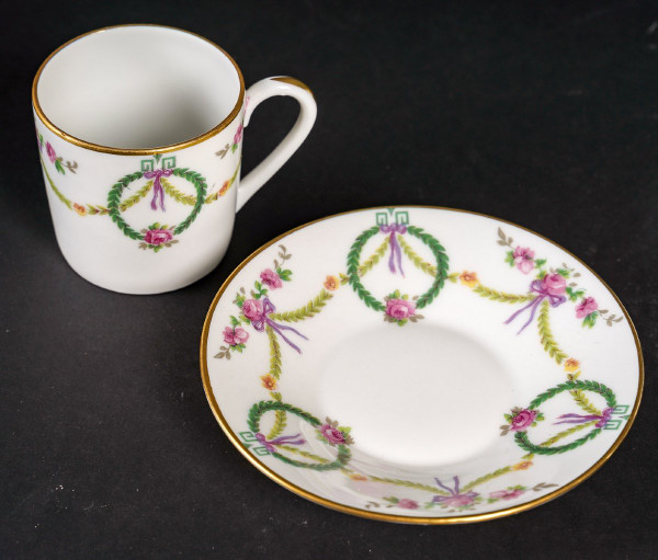 Head to head tea and coffee service in Limoges porcelain