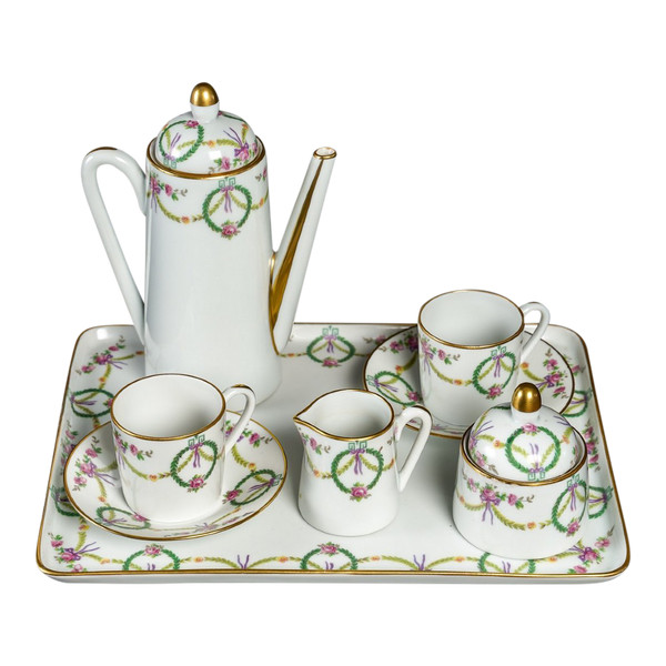 Head to head tea and coffee service in Limoges porcelain