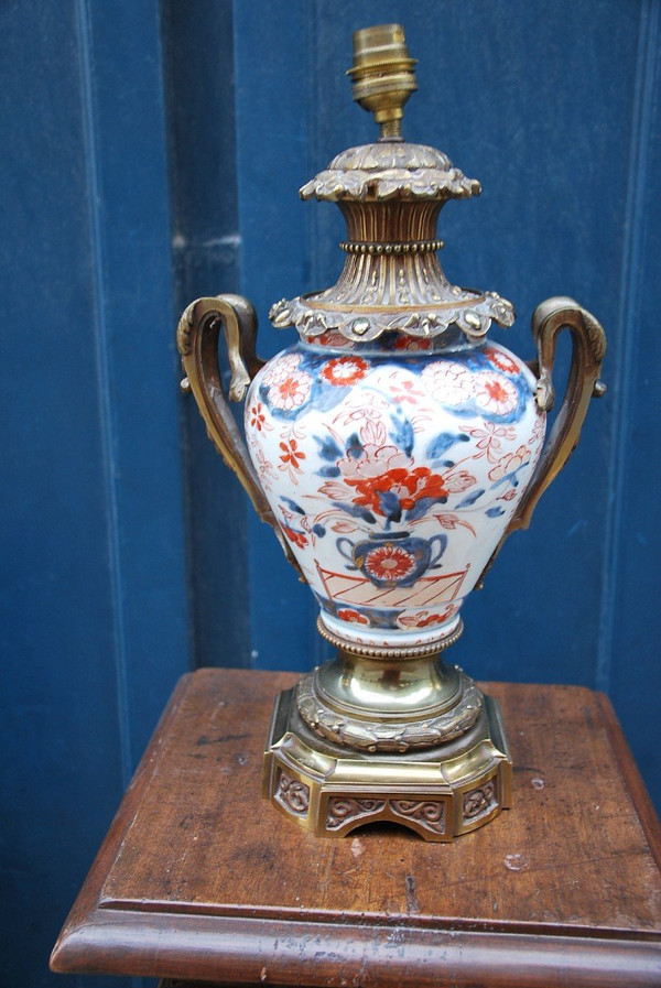 Vase Imari  Monture Bronze  Style Louis XVI