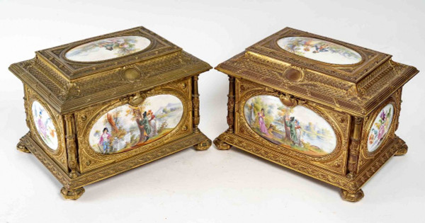 Important Pair Of Jewelry Boxes In Gilt Bronze And Porcelain Plates XIXth Century