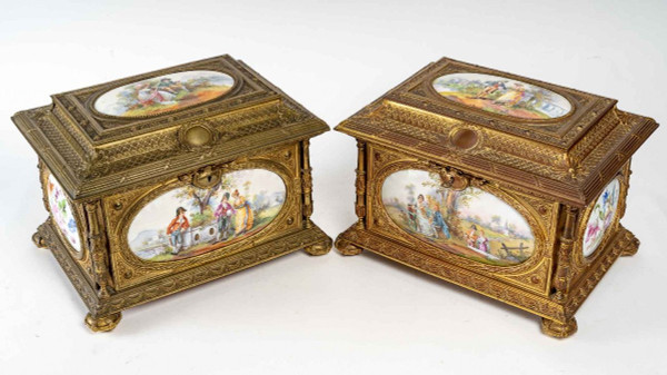 Important Pair Of Jewelry Boxes In Gilt Bronze And Porcelain Plates XIXth Century