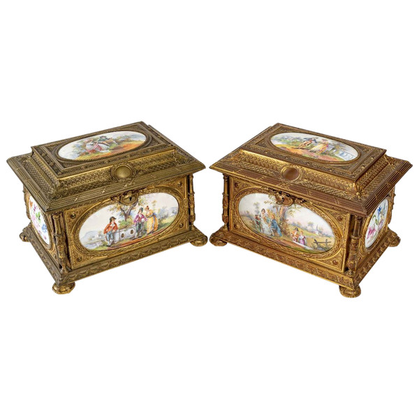 Important Pair Of Jewelry Boxes In Gilt Bronze And Porcelain Plates XIXth Century