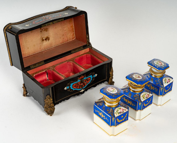 Coffret De Flacons De Parfums En ébène Et Marqueterie Boulle