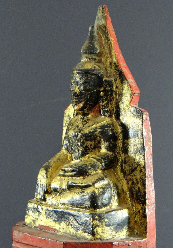 Thailandia, Cultura Tai Lu, Inizio XX Secolo, Scultura Buddha in legno laccato.