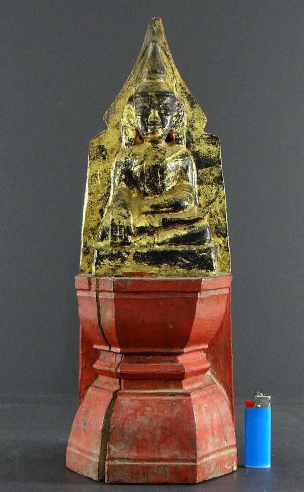 Thailandia, Cultura Tai Lu, Inizio XX Secolo, Scultura Buddha in legno laccato.