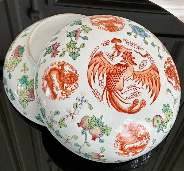 China, Mid-20th Century, Important Round Porcelain Box Decorated With Phoenixes And Dragons.