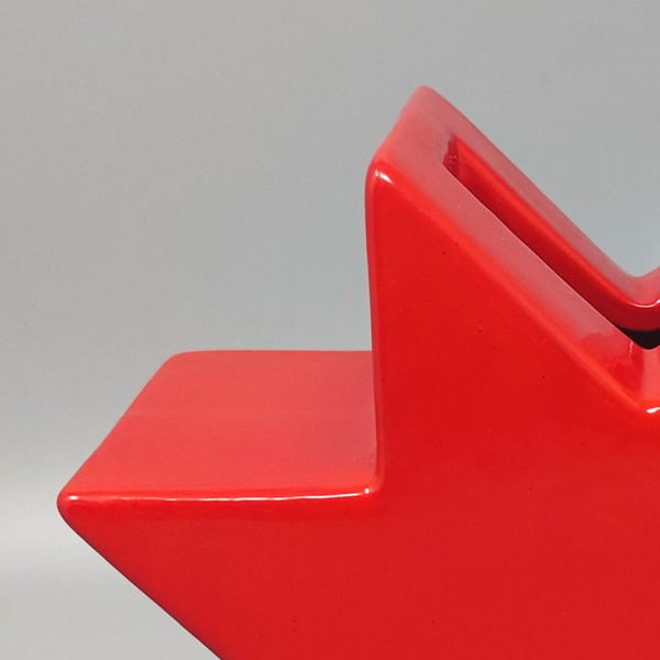 1980 Prächtige rote Vase „Hsing“ von Ettore Sottsass. Hergestellt in Italien