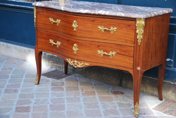 Elégante Commode En Satiné époque Louis XV