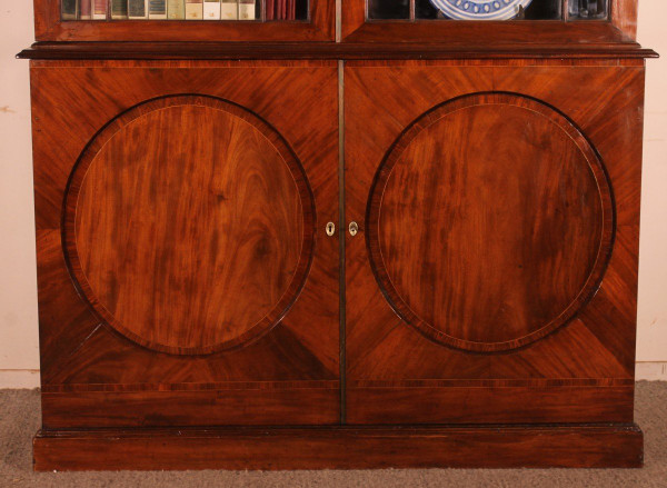 Hepplewhite Bookcase In Mahogany Circa 1775