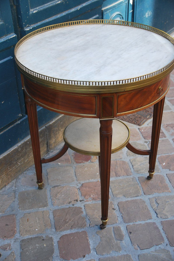 Elegant Bouillotte Table In Mahogany Louis XVI Period, 18th Century