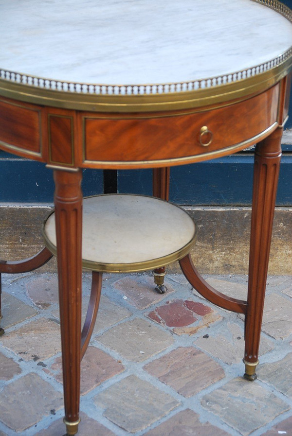 Elegant Bouillotte Table In Mahogany Louis XVI Period, 18th Century