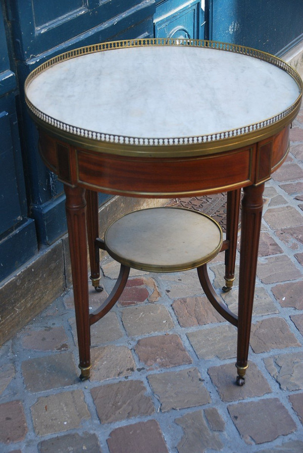 Elegant Bouillotte Table In Mahogany Louis XVI Period, 18th Century