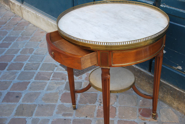 Elegant Bouillotte Table In Mahogany Louis XVI Period, 18th Century