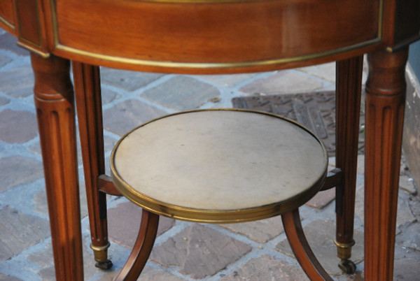 Elegant Bouillotte Table In Mahogany Louis XVI Period, 18th Century