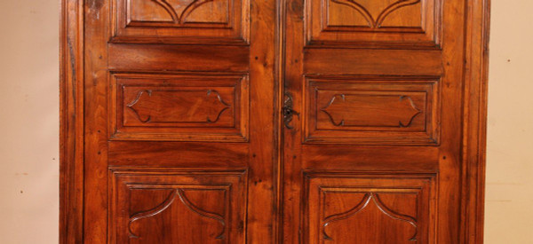 Walnut Wardrobe From the 17th Century - Italy