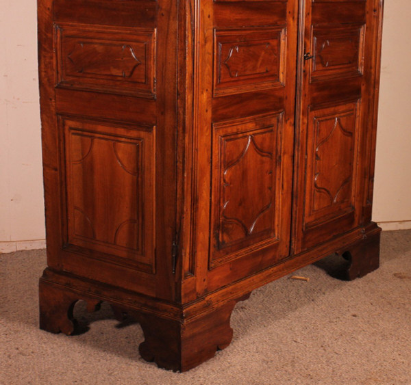 Walnut Wardrobe From the 17th Century - Italy