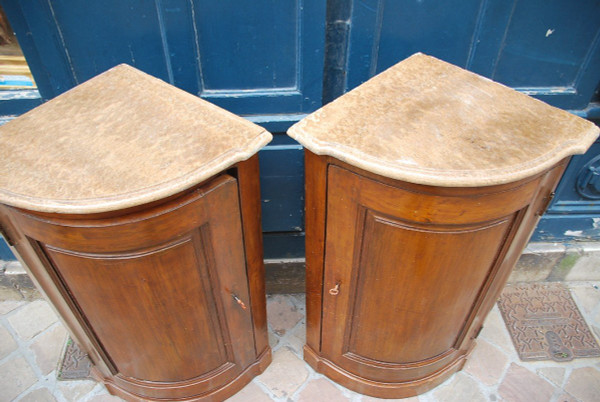 Pair of natural wood corner cupboards Late 18th century