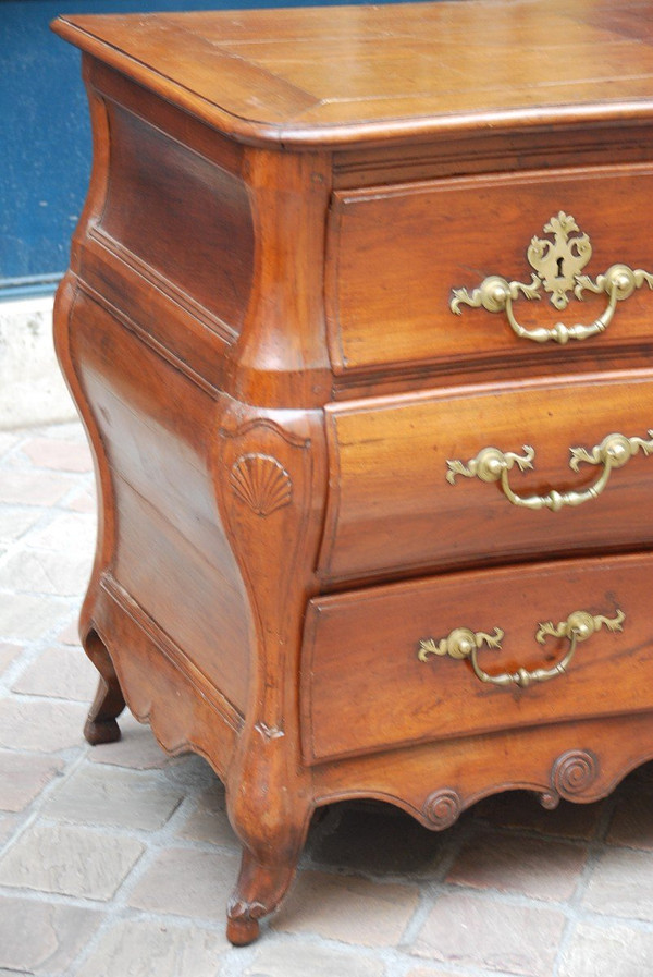 Bordelaise Commode In Walnut Eighteenth Century