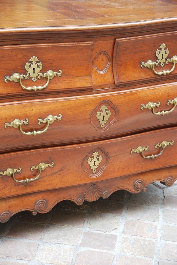 Bordelaise Commode In Walnut Eighteenth Century